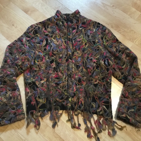 Cute, Unique and Quirky Canvasbacks Yarn Sweater. - Picture 1 of 8